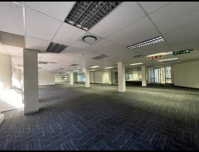 1,604M² OFFICE TO LET IN SANDTON CENTRAL